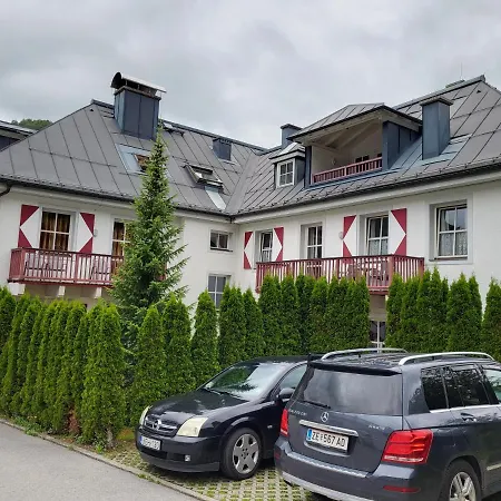 Diamond Forest - 8 Full Beds Summercard Included Appartamento